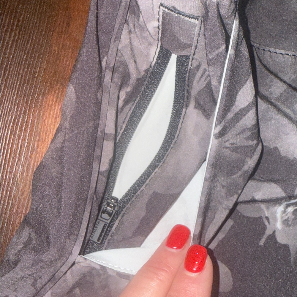 Athleta Black and Gray Brooklyn Short - Picture 4 of 7